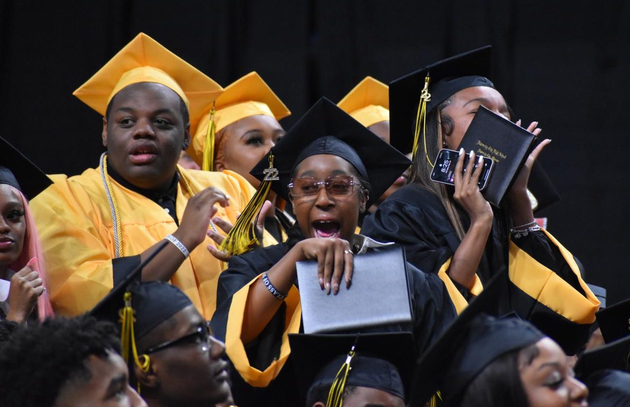 2022 graduation returns to normal – U-Times